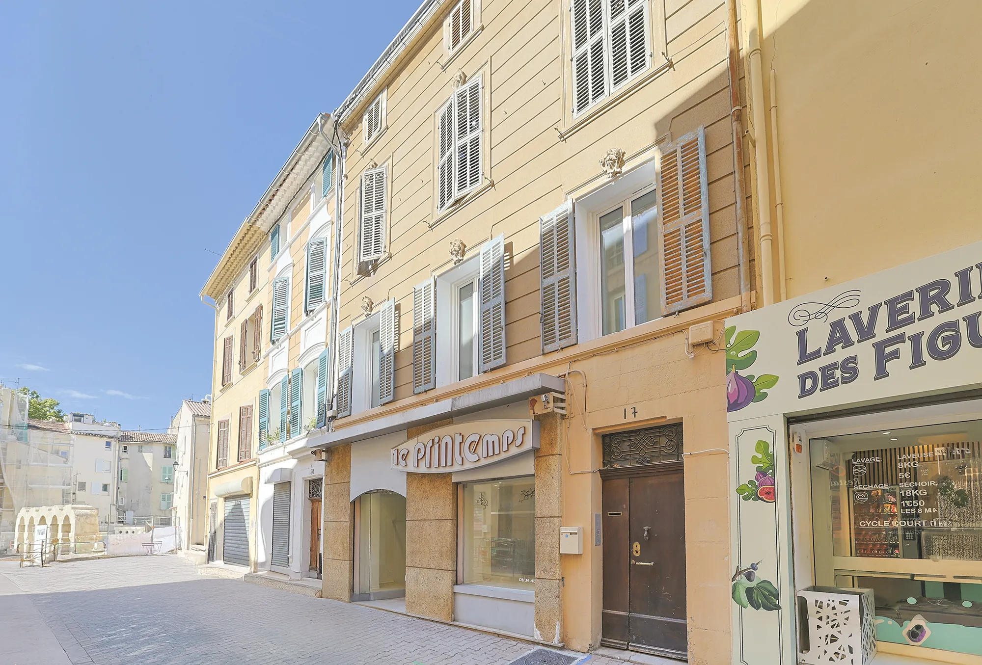 Appartement T3 bis rénové à Solliès-Pont, 89,88 m², proche commodités 