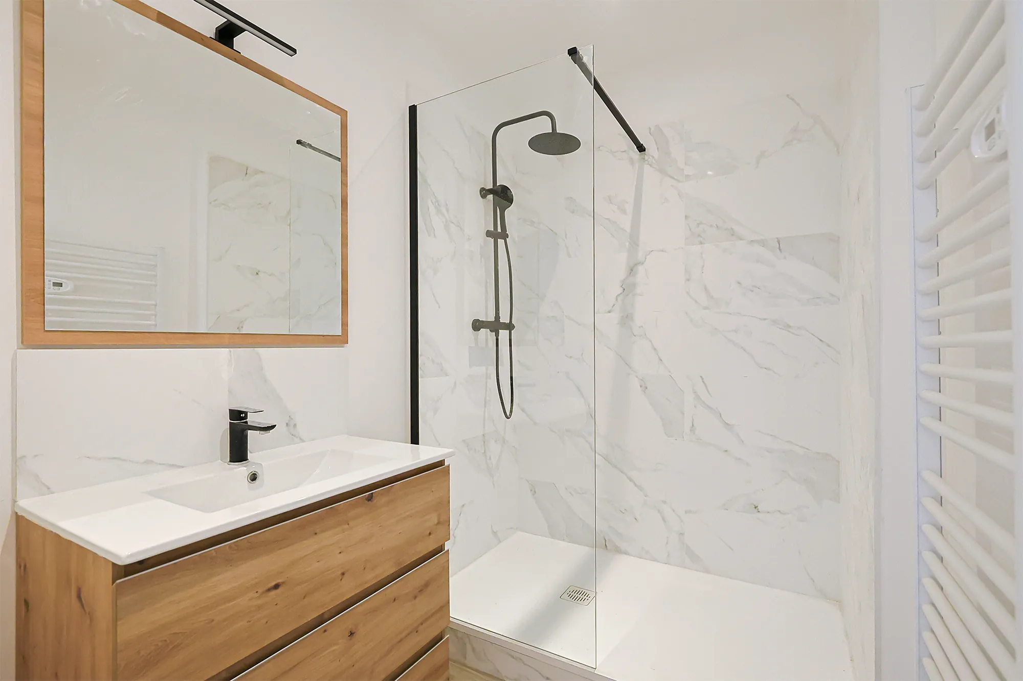 Appartement T3 bis rénové à Solliès-Pont, 89,88 m², proche commodités 