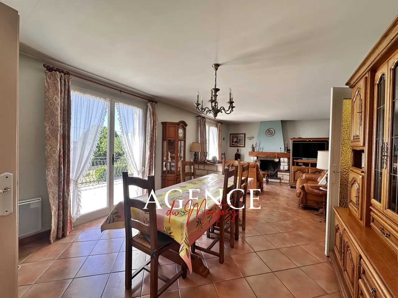 Maison indépendante à vendre à Donnemarie-Dontilly avec terrain de 1922 m² 