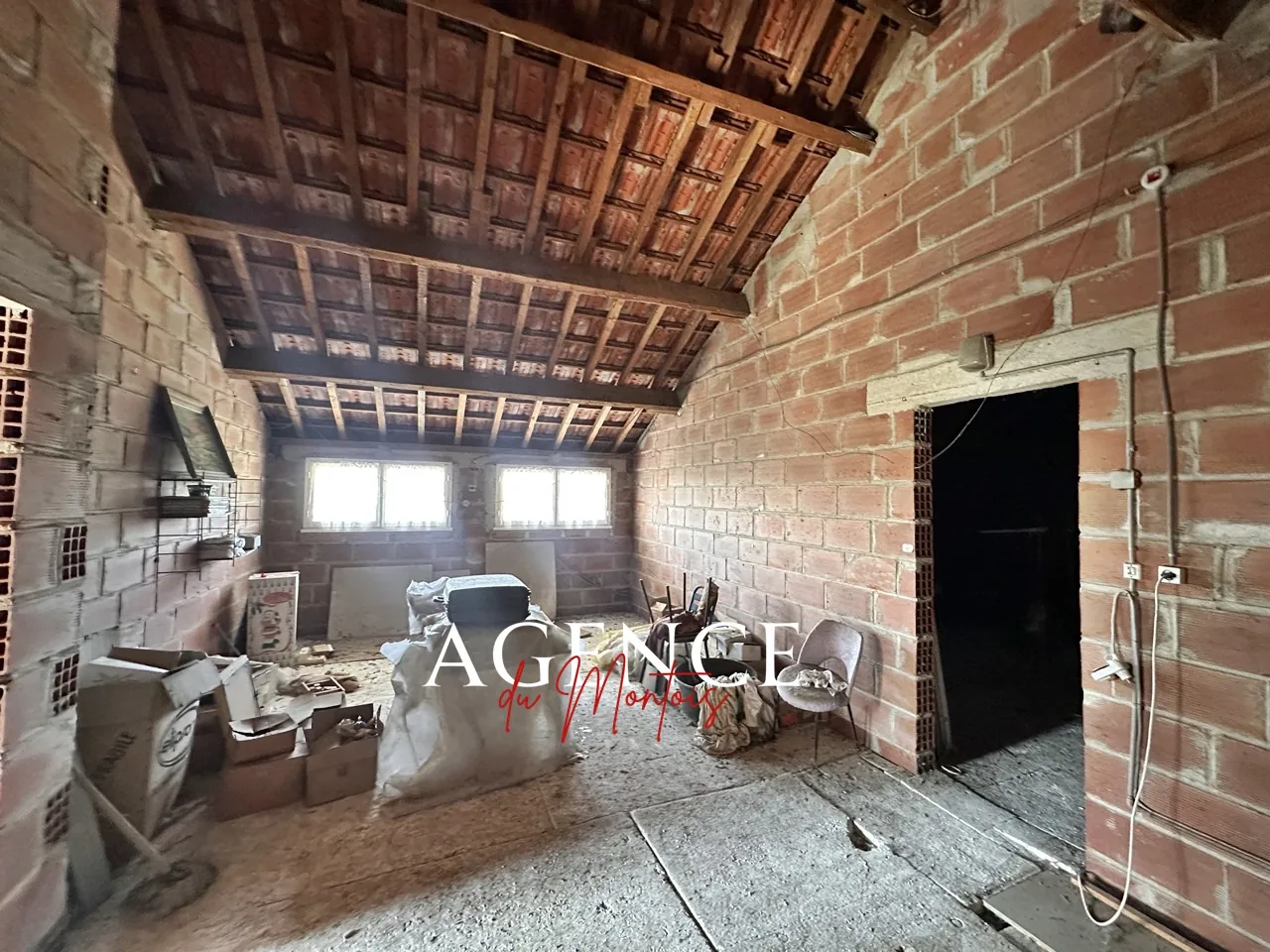 Maison indépendante à vendre à Donnemarie-Dontilly avec terrain de 1922 m² 