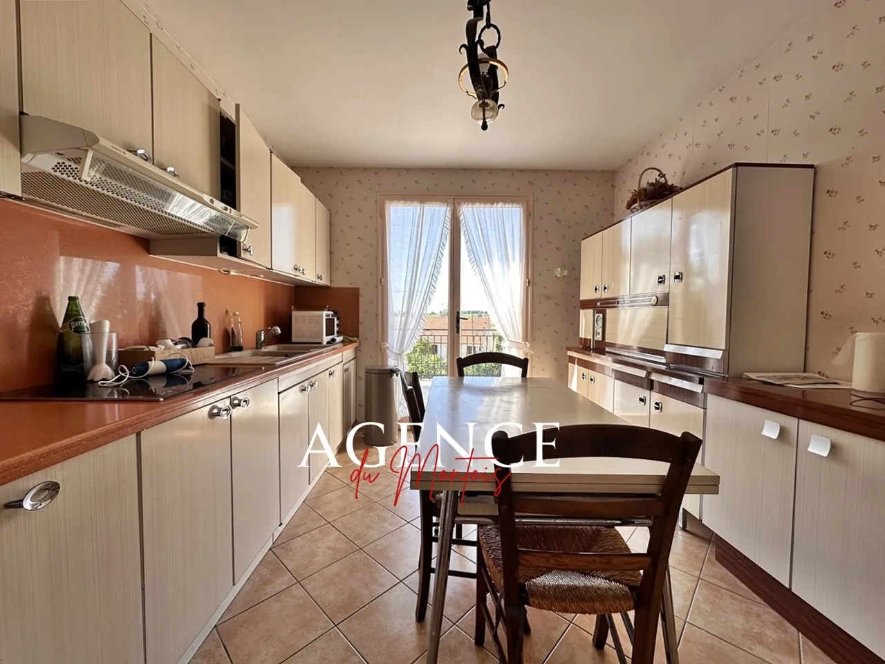 Maison indépendante à vendre à Donnemarie-Dontilly avec terrain de 1922 m² 