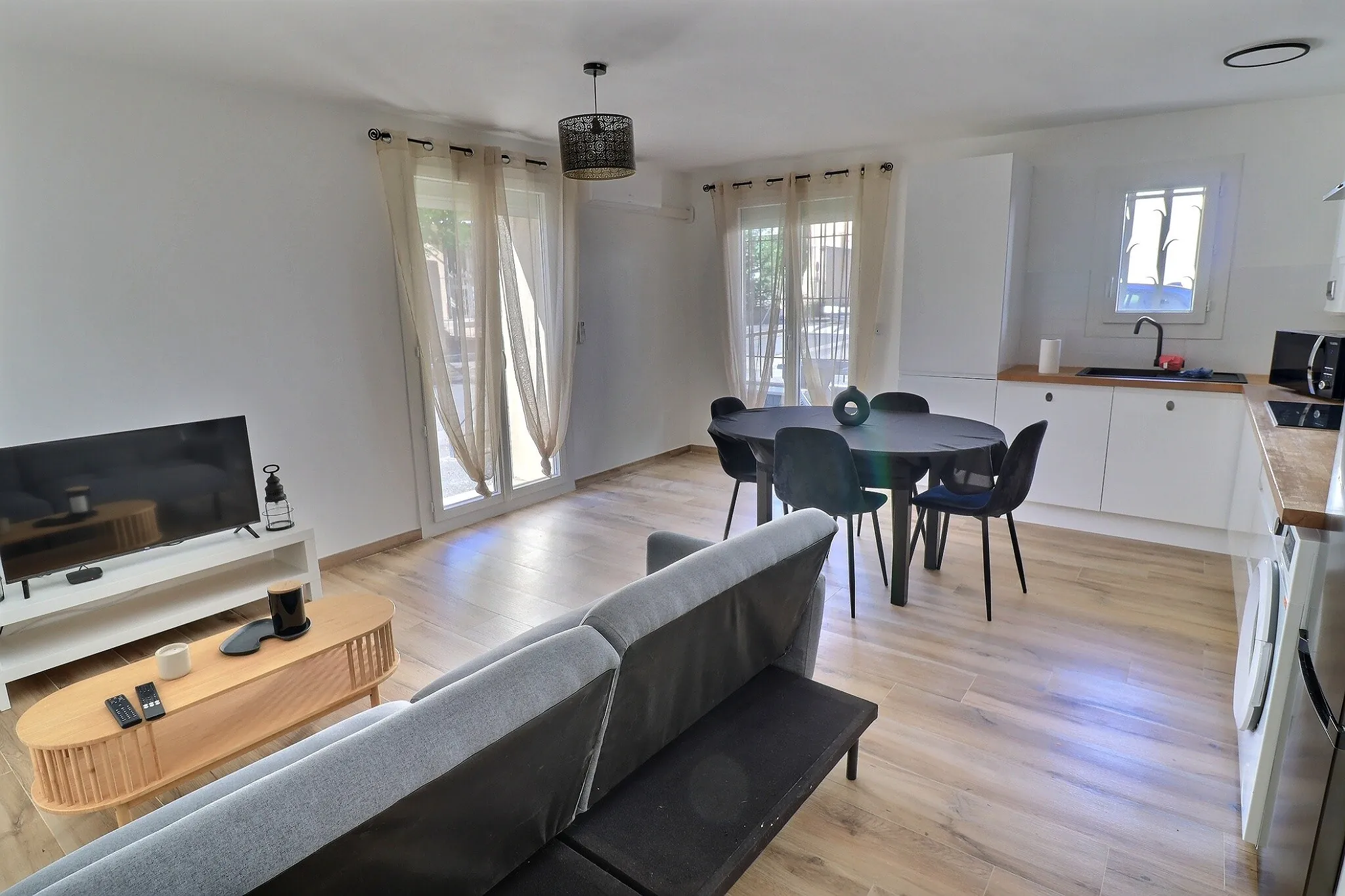 Appartement rénové 2 pièces de 42 m² avec balcon à Lunel