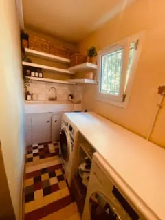 Maison bohème avec vue panoramique à Alès - Terrain de 3513 m², potentiel gîte, idéal pour vie sereine et projets nature 