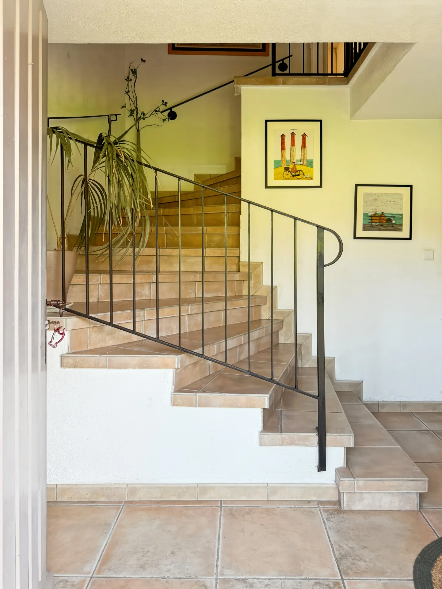 Maison lumineuse avec jardin et garage à Aubenas – Quartier calme 