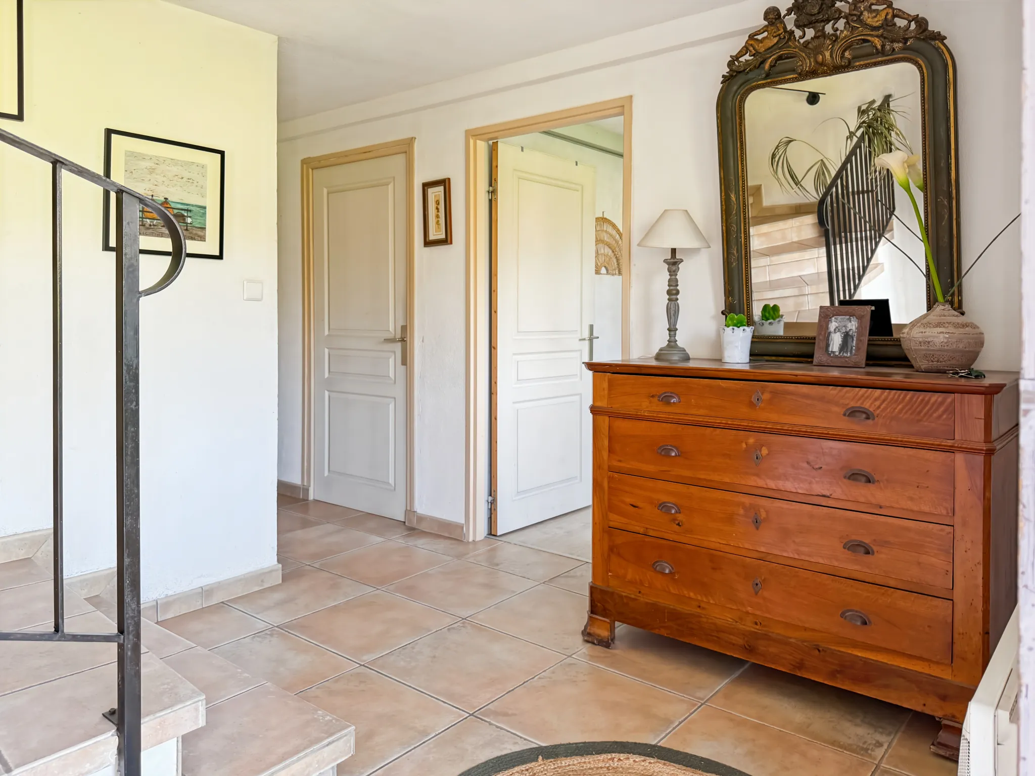 Maison lumineuse avec jardin et garage à Aubenas – Quartier calme 