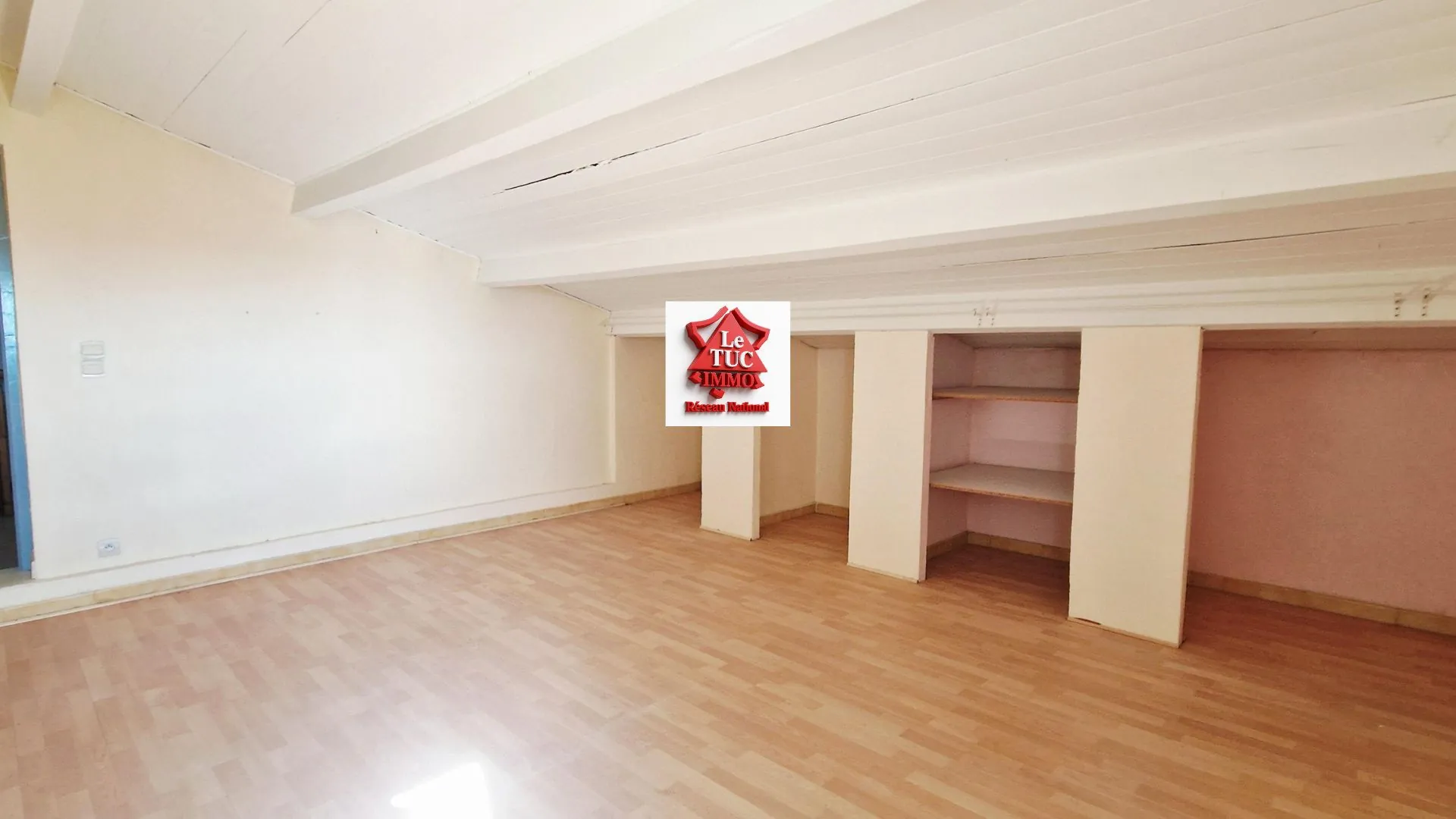 Belle maison familiale de 149 m² avec garages et vue sur Pont Saint Esprit 