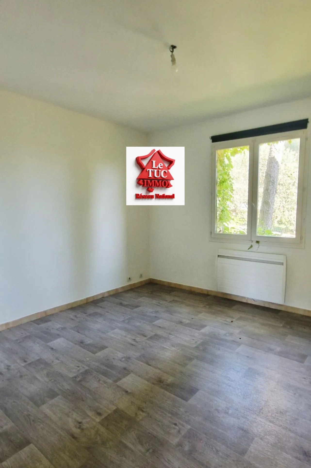 Belle maison familiale de 149 m² avec garages et vue sur Pont Saint Esprit 