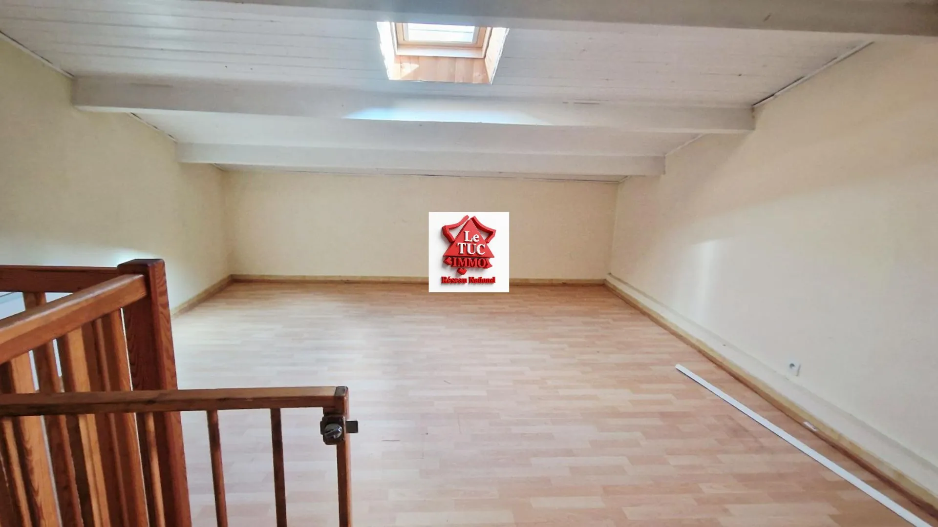 Belle maison familiale de 149 m² avec garages et vue sur Pont Saint Esprit 