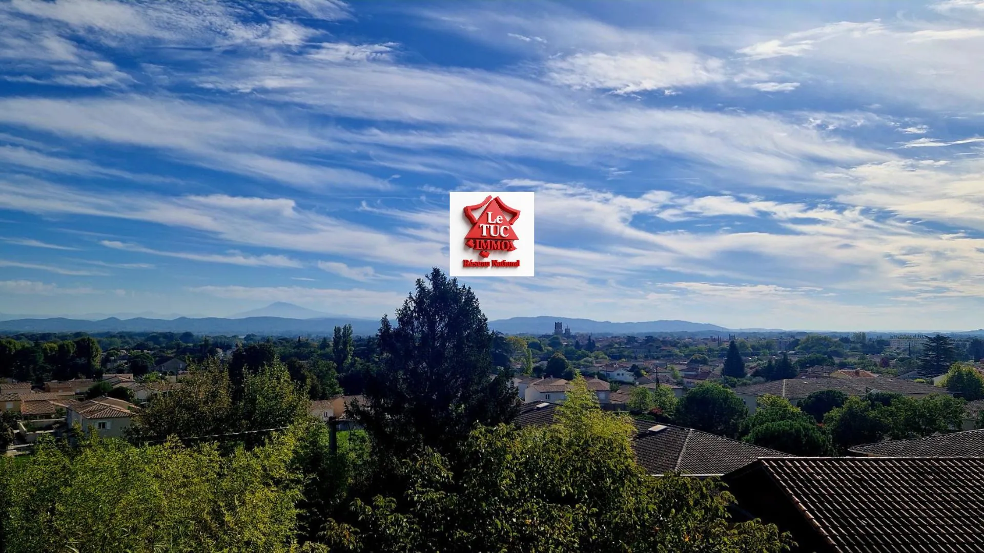 Belle maison familiale de 149 m² avec garages et vue sur Pont Saint Esprit 