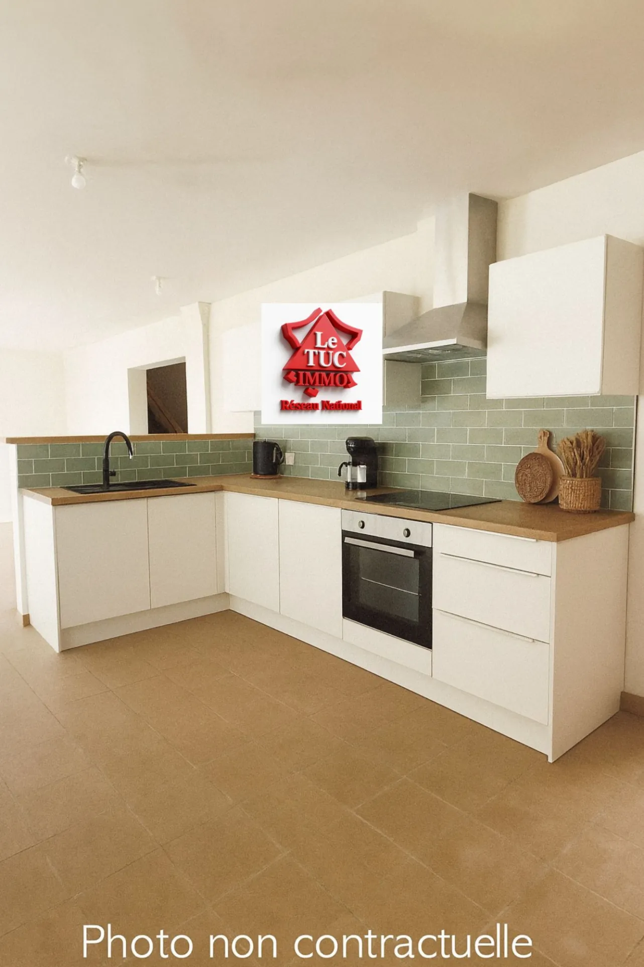 Belle maison familiale de 149 m² avec garages et vue sur Pont Saint Esprit 