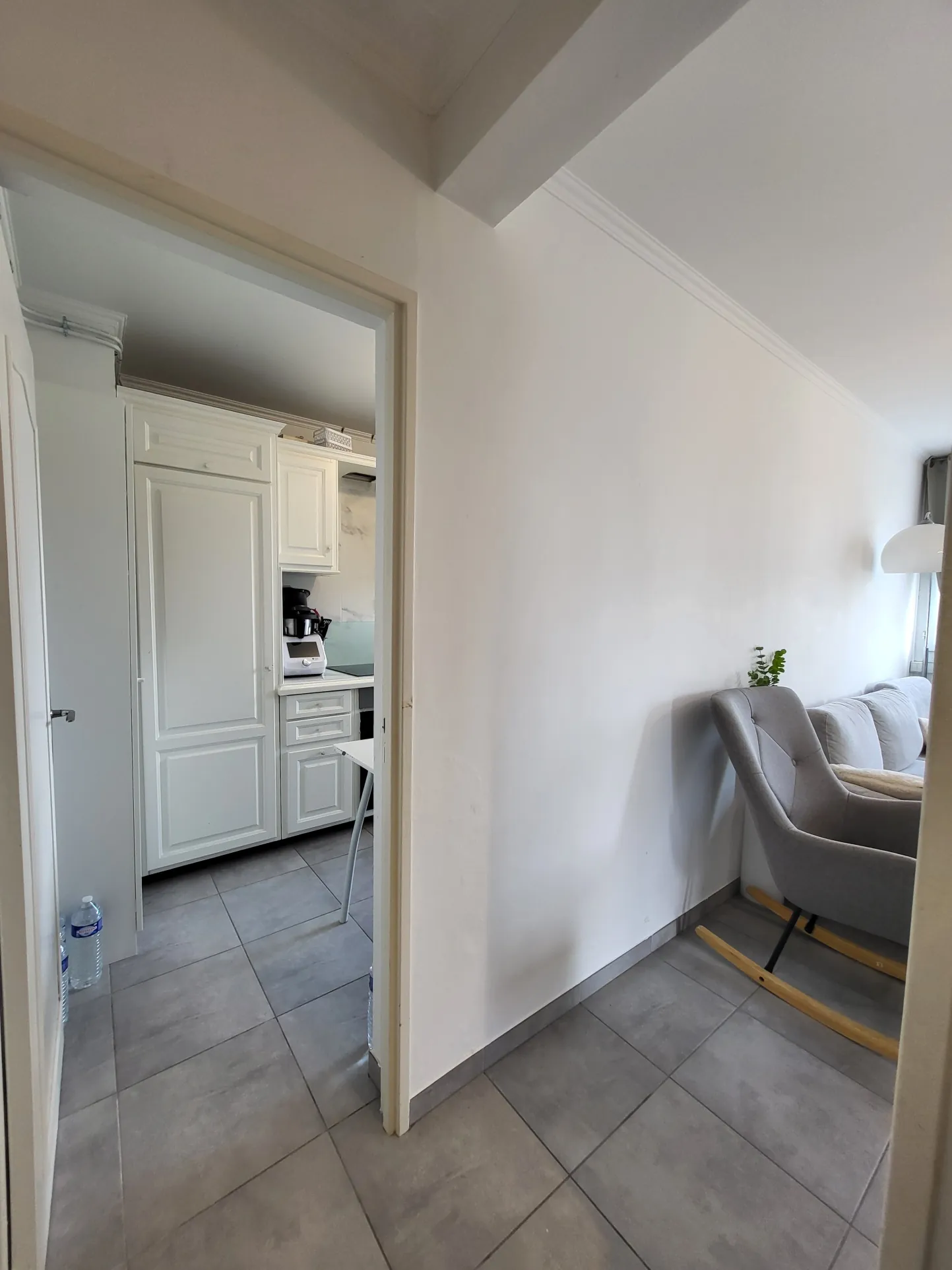 Appartement 3 pièces avec balcon, parking et cave à Marignane 