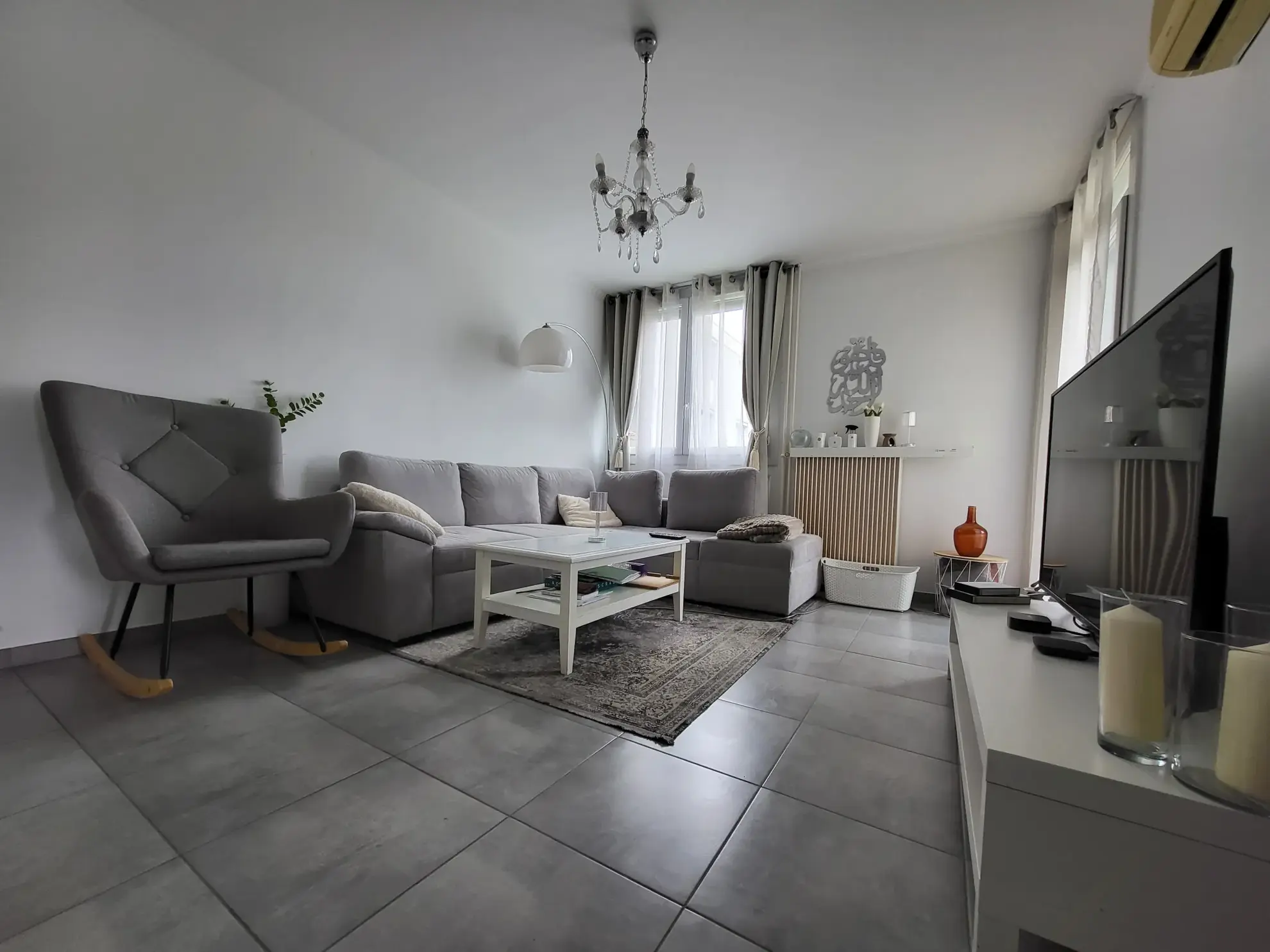 Appartement 3 pièces avec balcon, parking et cave à Marignane