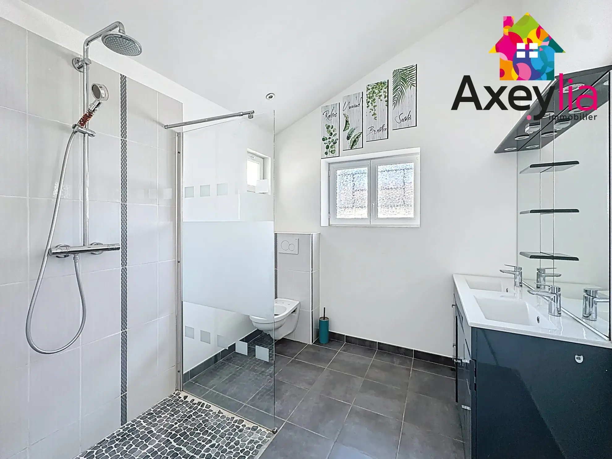 Appartement T3 en rez-de-jardin à Roanne avec parking et terrasse 