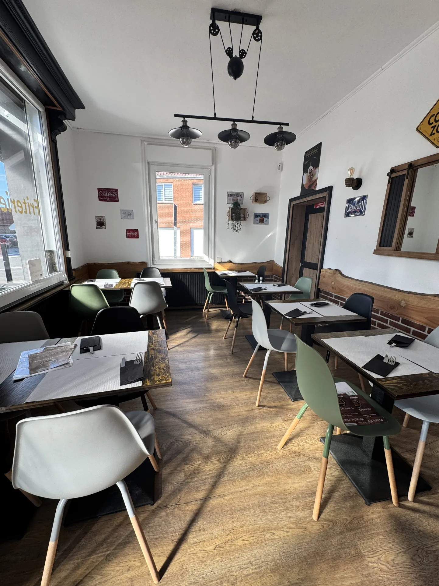 Friterie à vendre à Wallers avec murs et fonds, emplacement stratégique