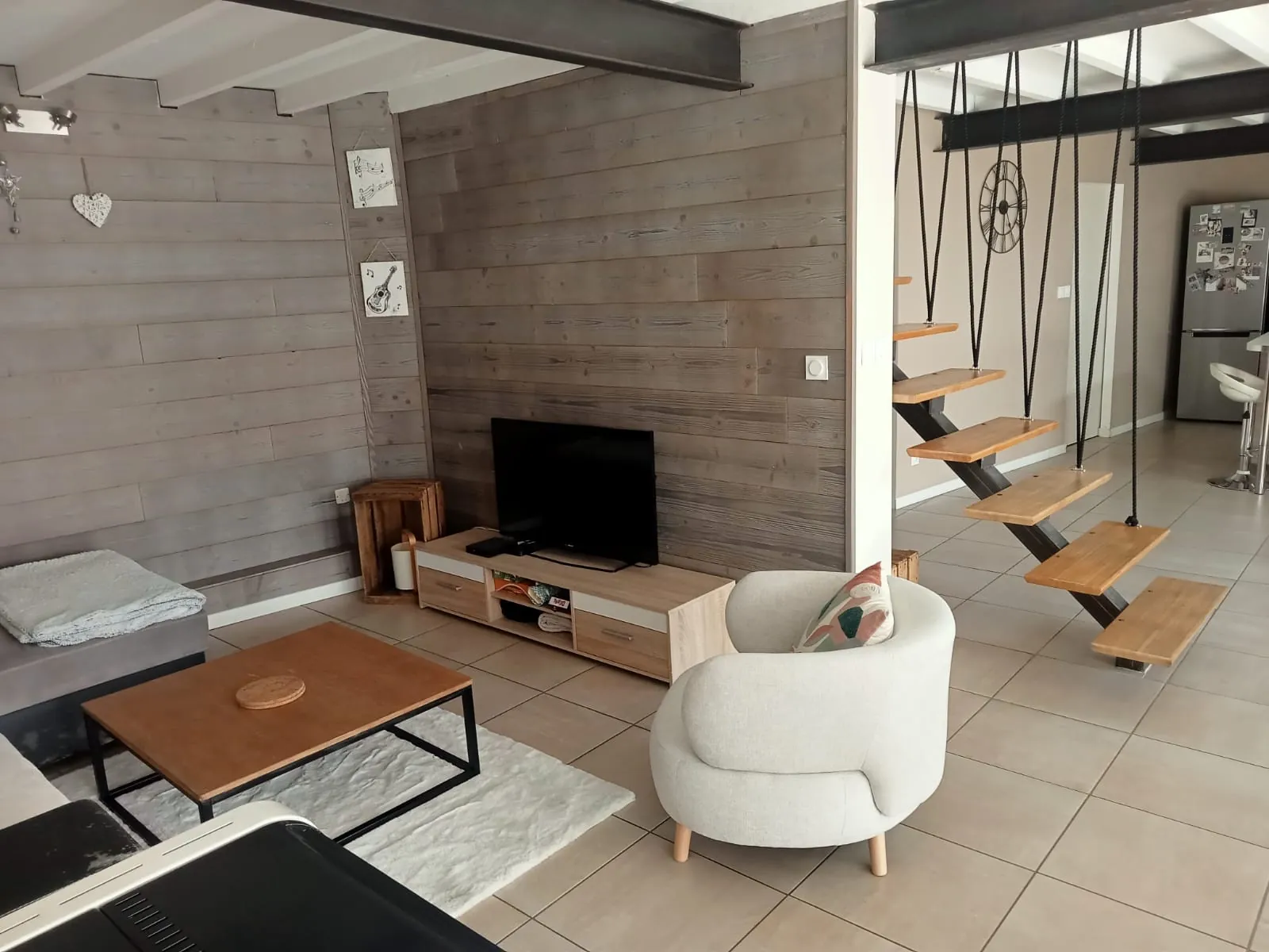 Maison de ville rénovée avec 3 chambres et garage à Mauvezin (32120) 