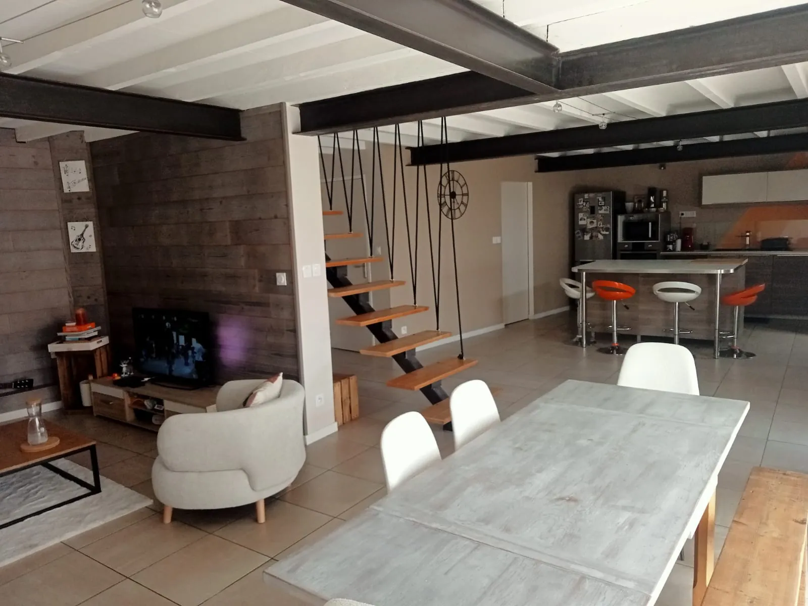 Maison de ville rénovée avec 3 chambres et garage à Mauvezin (32120)