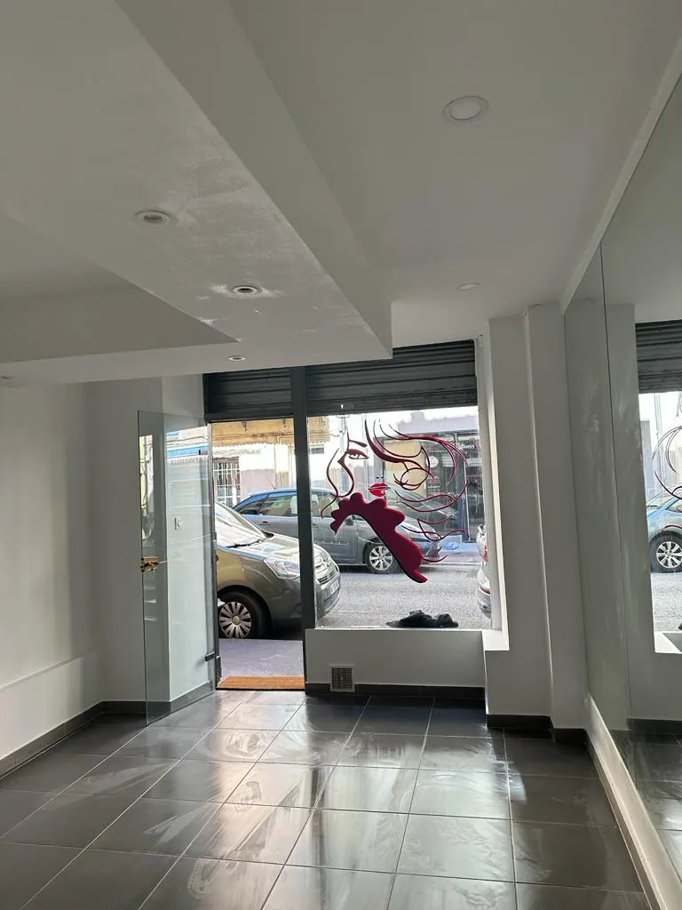 Local commercial rénové de 19 m² au Muy, idéal investissement