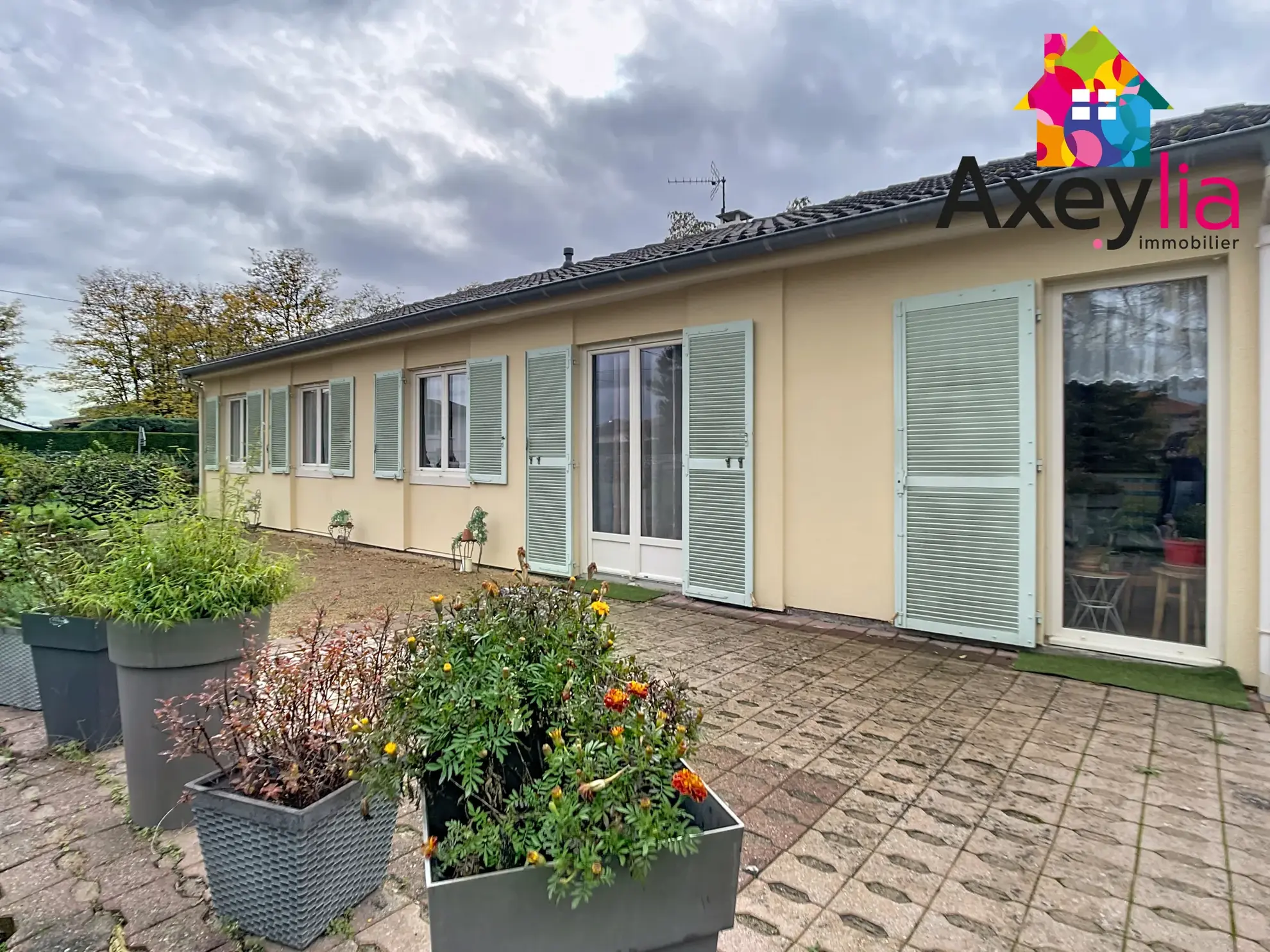 Maison de plain-pied à Mably avec 4 chambres, jardin clos, garage et terrasse