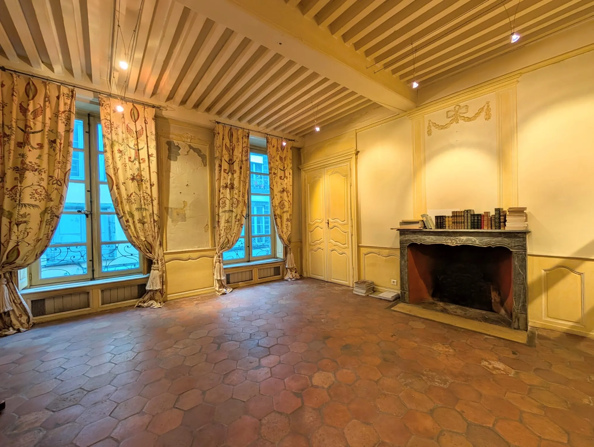 Appartement de charme historique à Clermont-Ferrand – 100 m² de caractère
