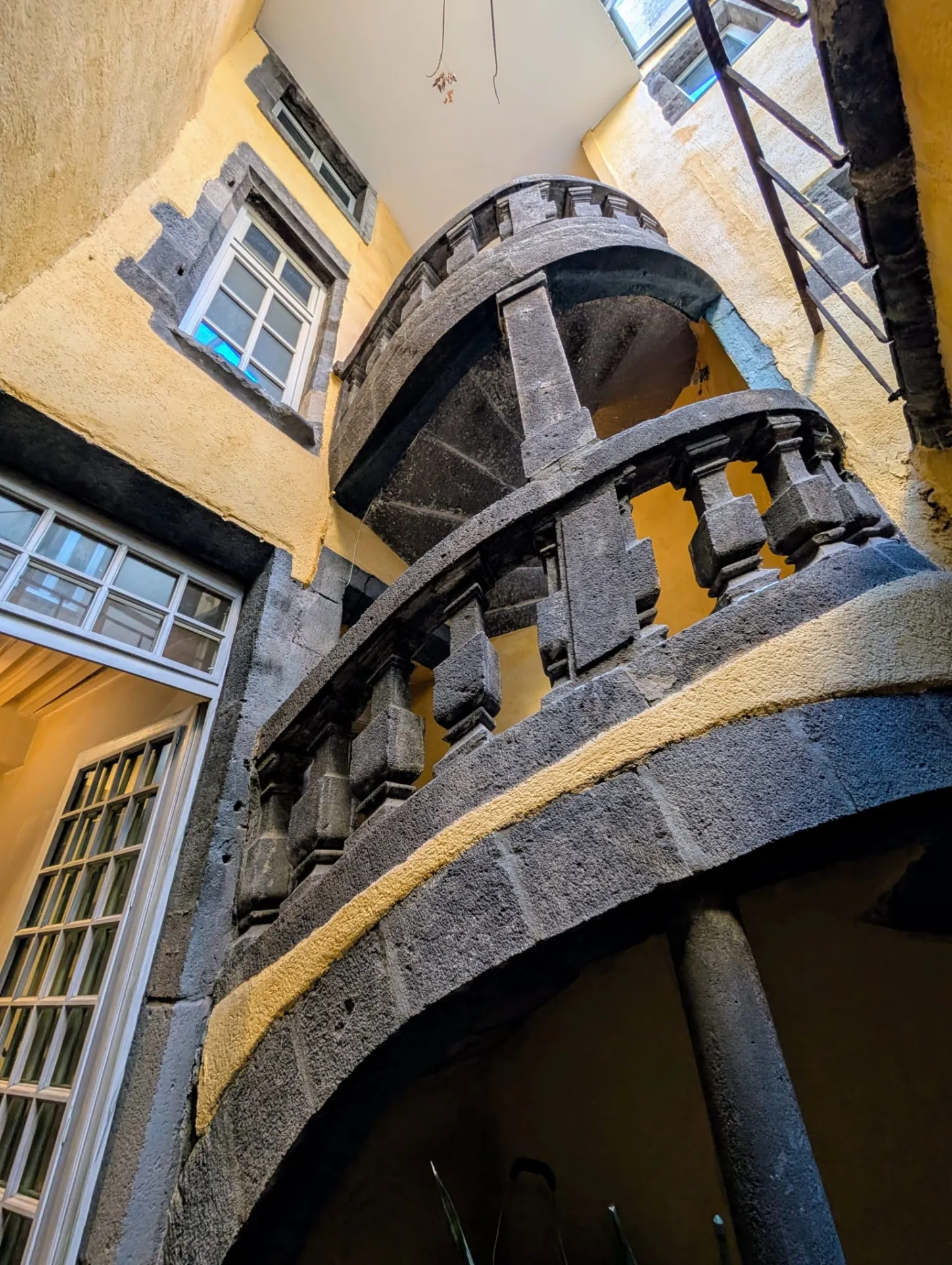 Appartement de charme historique à Clermont-Ferrand – 100 m² de caractère 