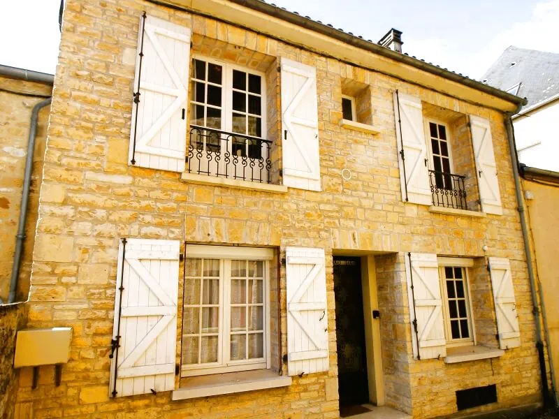 Vente maison historique avec magasin à Gourdon – Opportunité rare 