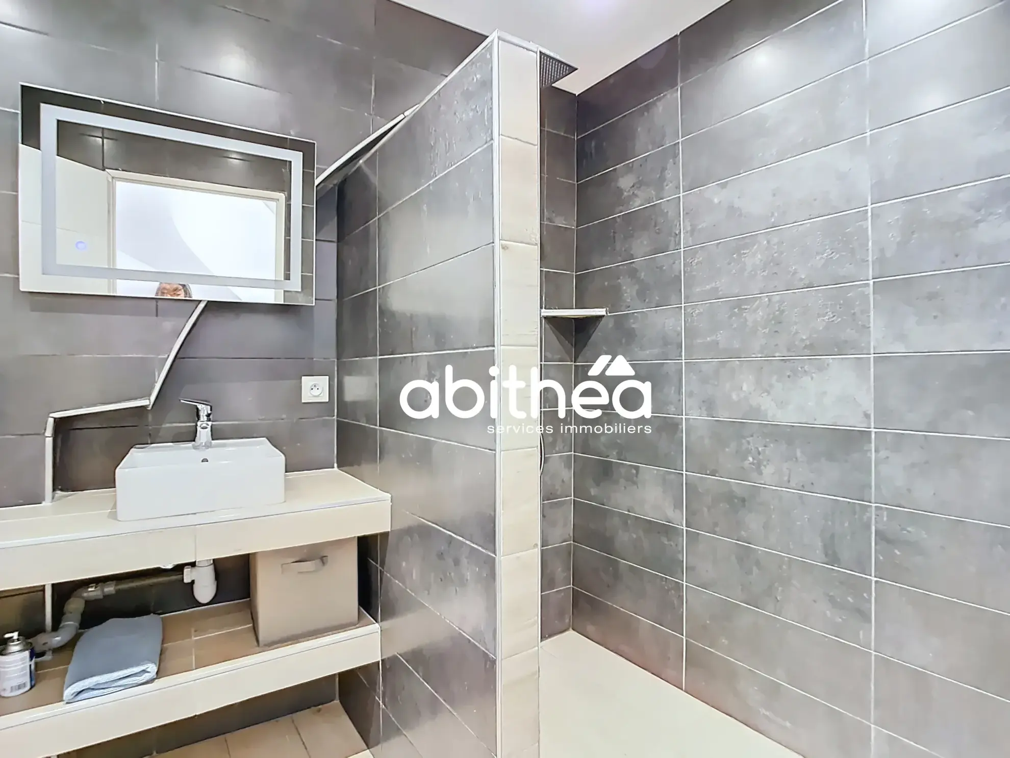 Maison de ville rénovée de 155 m² à Béziers, 7 chambres, idéal pour colocation ou famille 