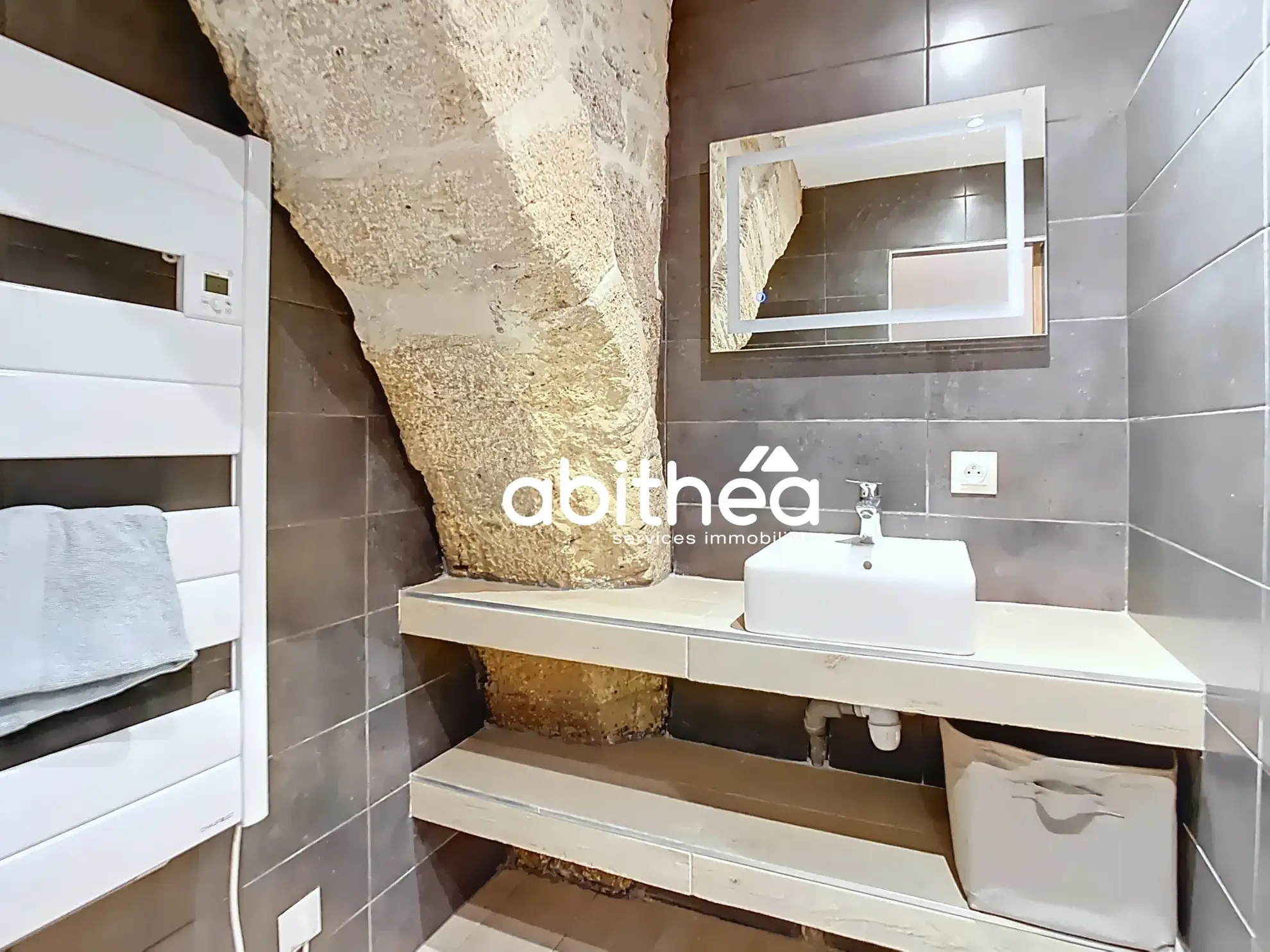 Maison de ville rénovée de 155 m² à Béziers, 7 chambres, idéal pour colocation ou famille 