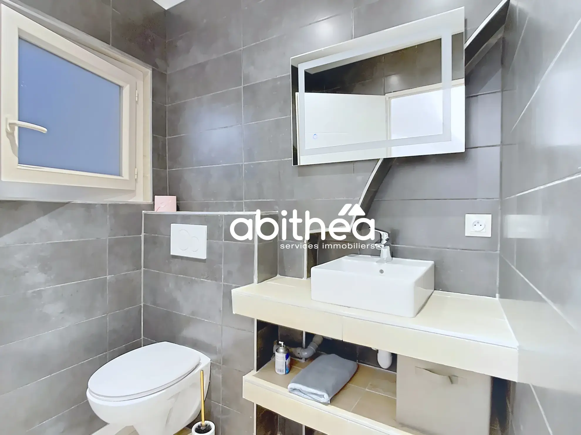 Maison de ville rénovée de 155 m² à Béziers, 7 chambres, idéal pour colocation ou famille 