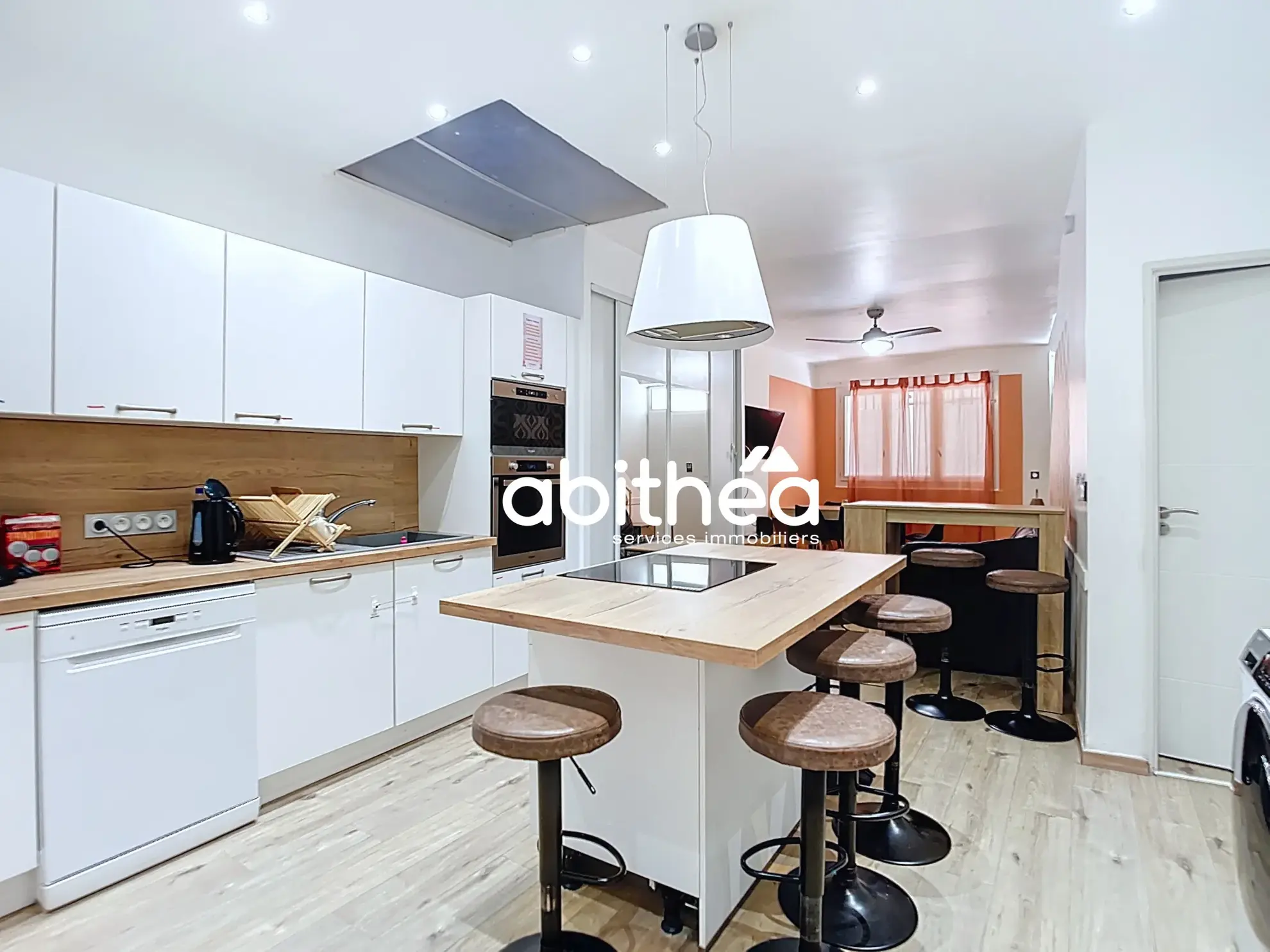 Maison de ville rénovée de 155 m² à Béziers, 7 chambres, idéal pour colocation ou famille 