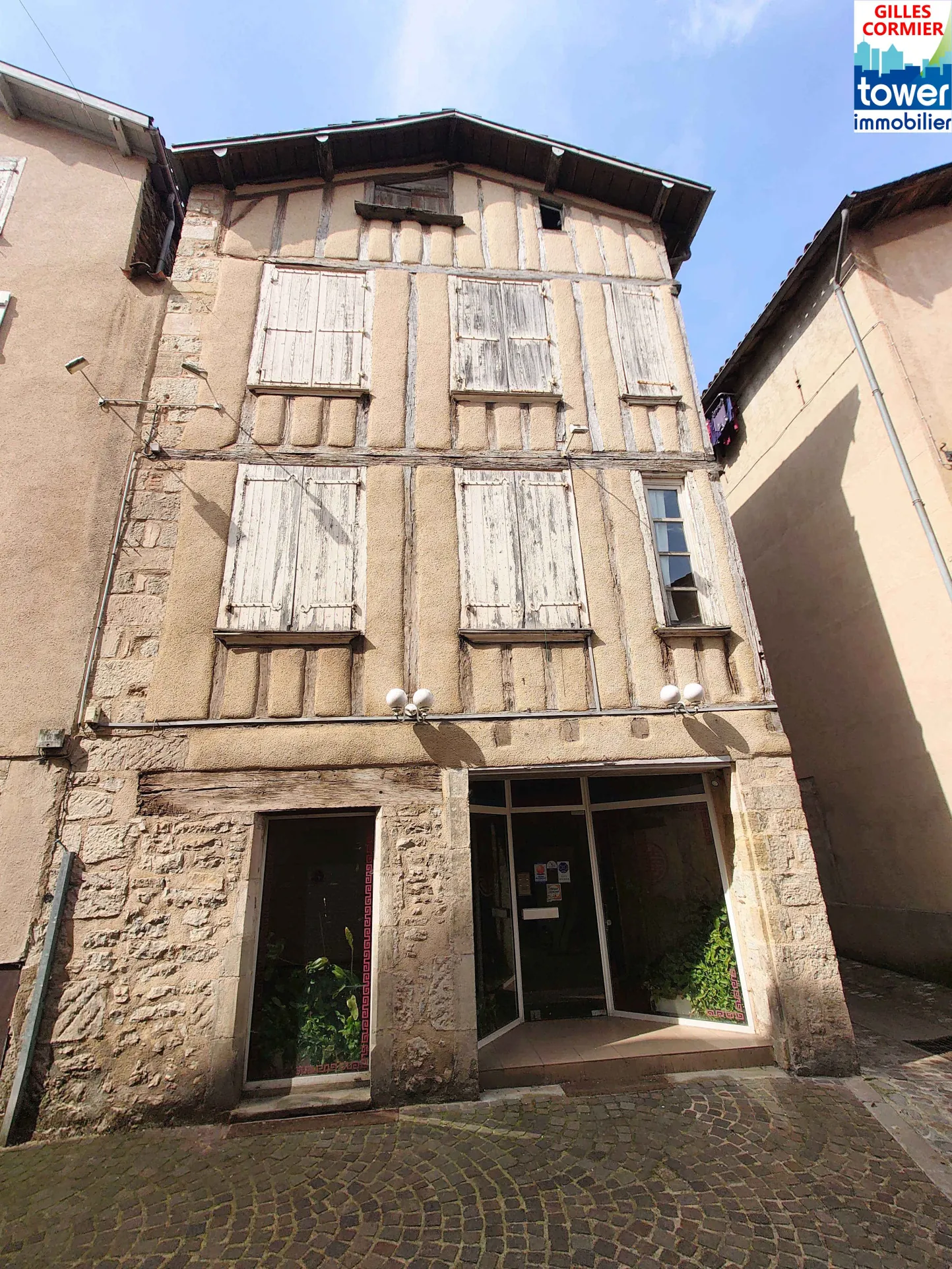 Immeuble à restaurer de 350 m² à Villefranche de Rouergue