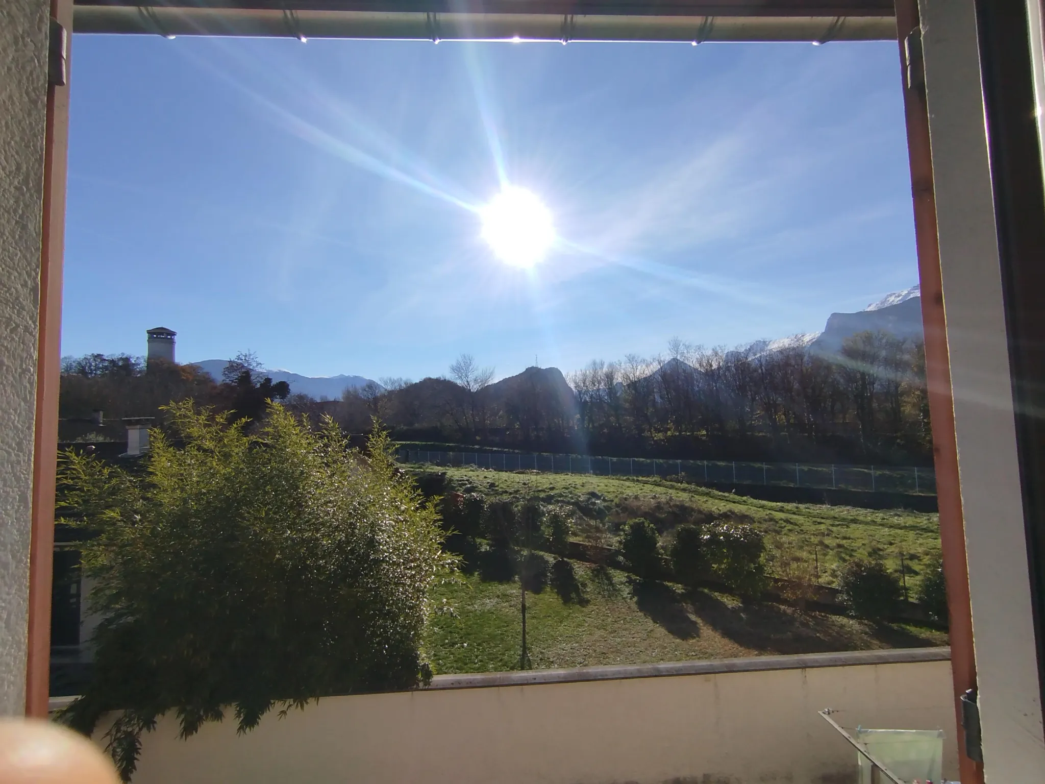 Appartement T4 lumineux de 66 m² à Pont de Claix avec garage et cave 