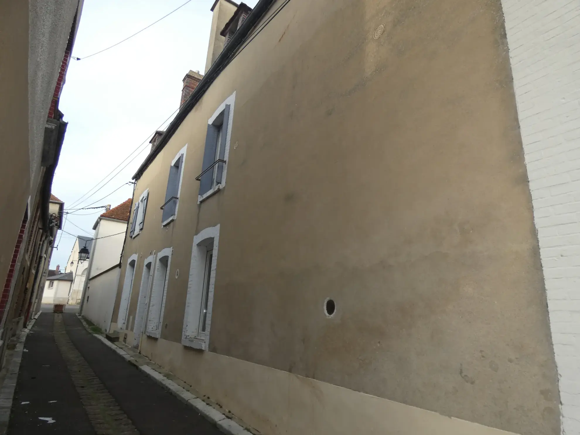 Belle maison de ville avec 4 chambres à Brienon-sur-Armançon 