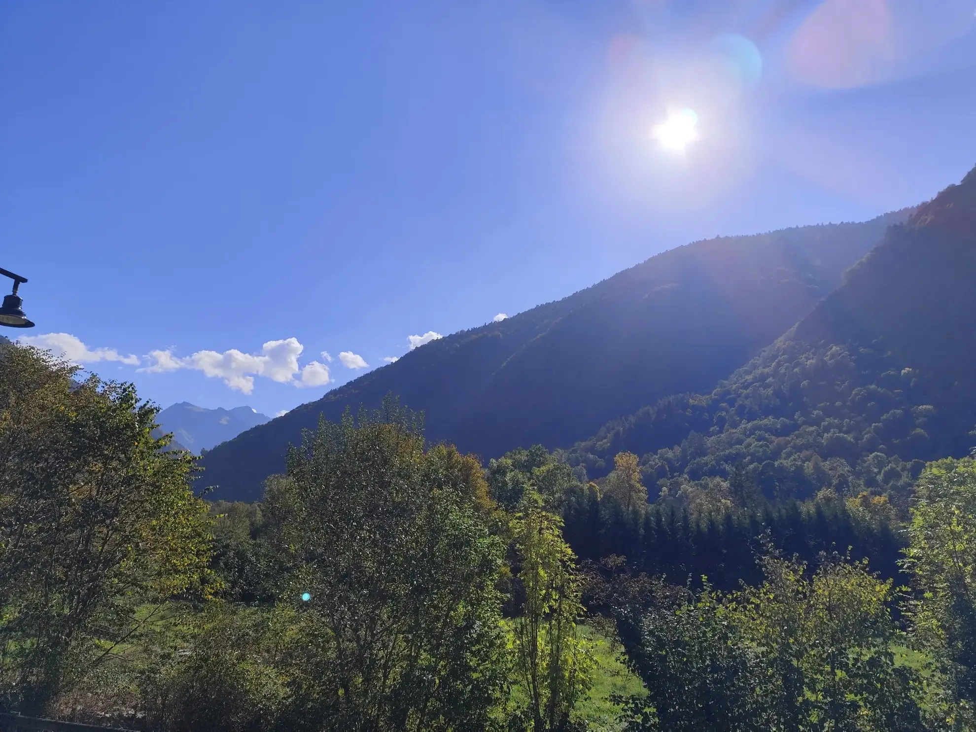 Maison récente avec terrasse et vue montagne à Saint Mamet près de Bagnères-de-Luchon 