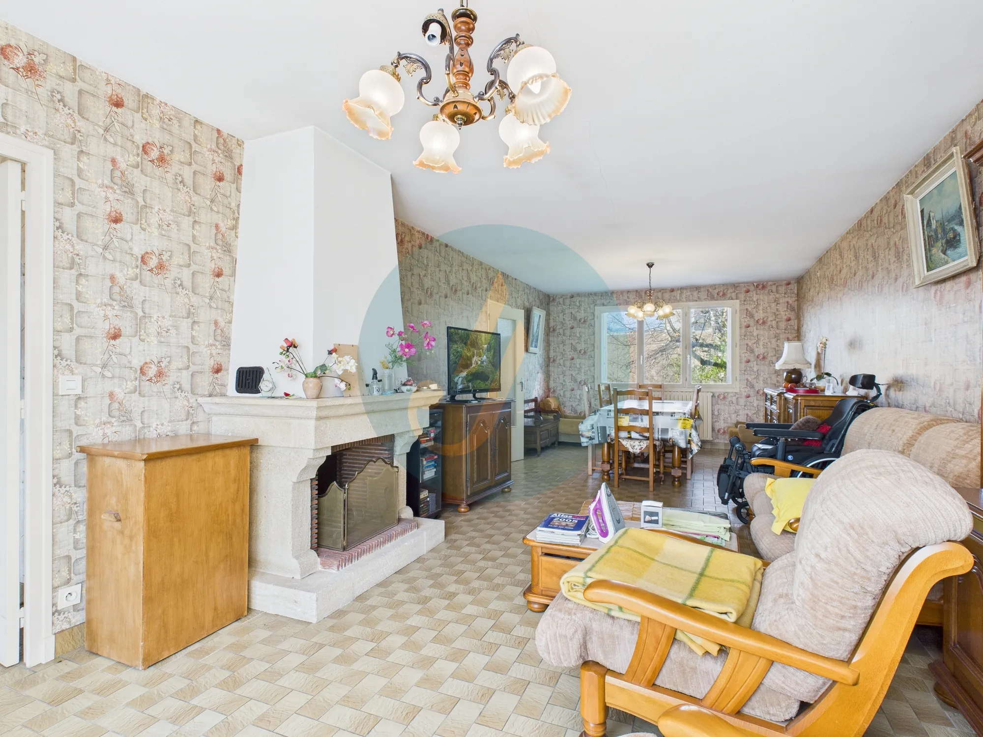 Pavillon familial de 186 m² à Fourchambault avec terrain clos et garage