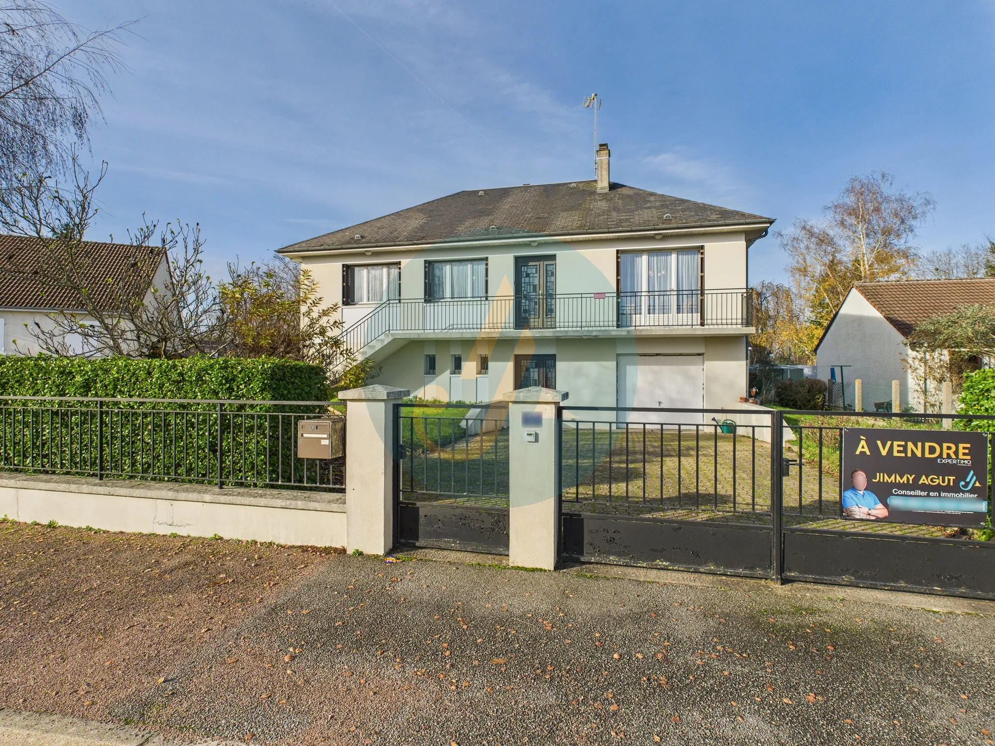 Pavillon familial de 186 m² à Fourchambault avec terrain clos et garage 