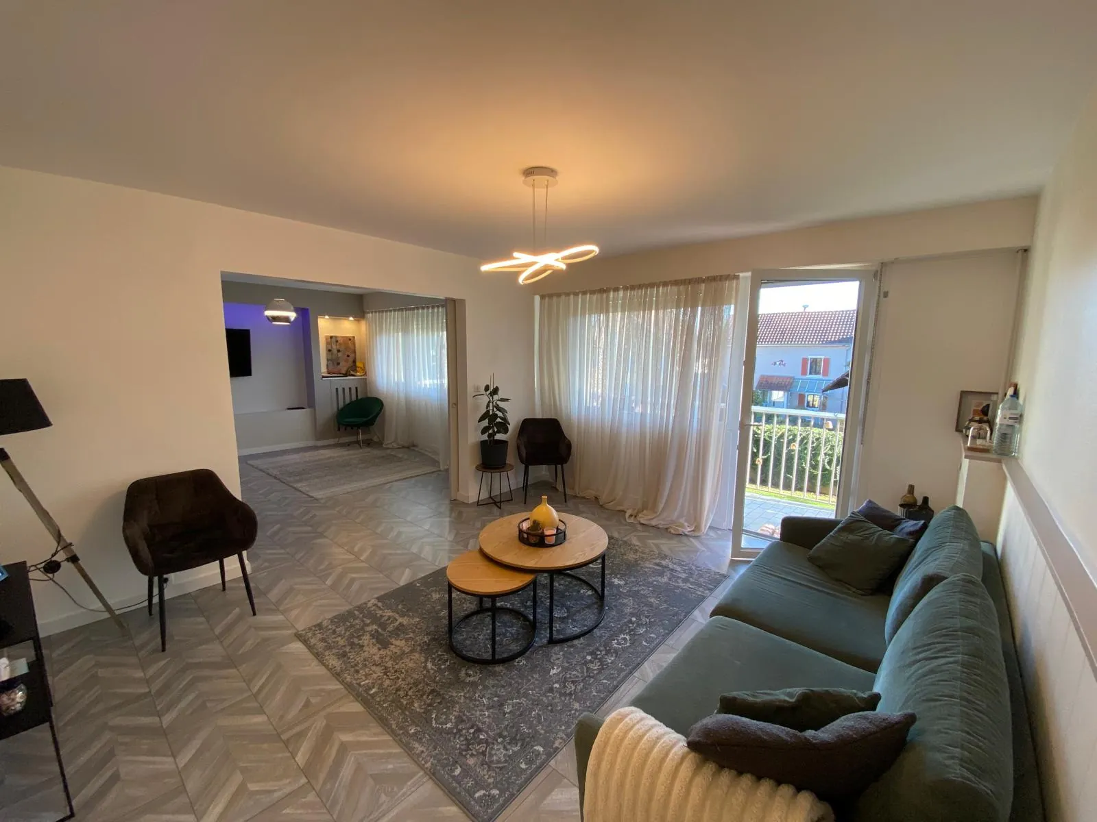 Appartement lumineux 3 chambres avec balcon et jardin à St Louis 