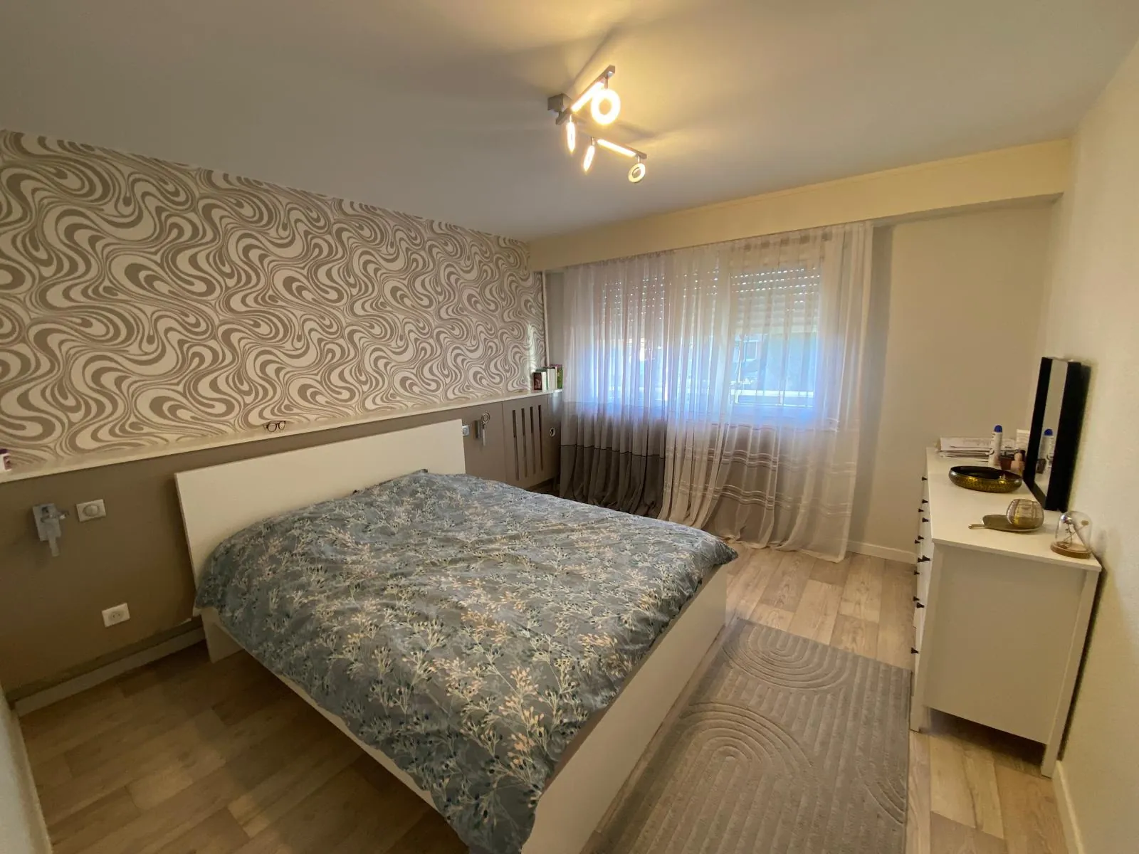 Appartement lumineux 3 chambres avec balcon et jardin à St Louis 