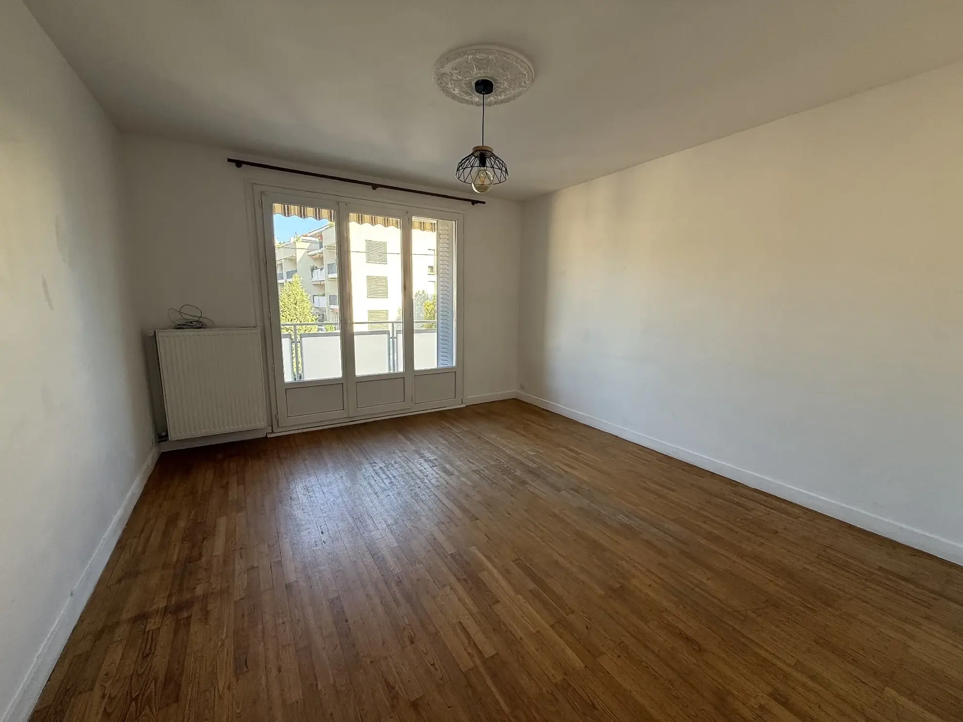 Appartement T3 à Vienne avec parking et balcon - Opportunité à saisir 