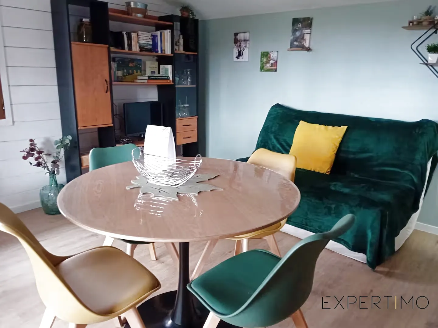 Magnifique chalet en bois rénové avec terrasse et parcelle constructible près de Poitiers 