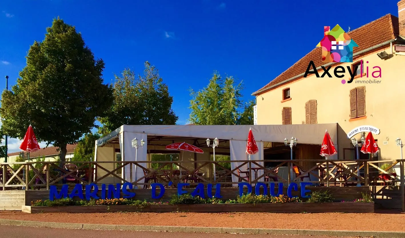 Fonds de commerce à vendre à Charlieu - Restaurant et Terrasse, idéal Emplacement 
