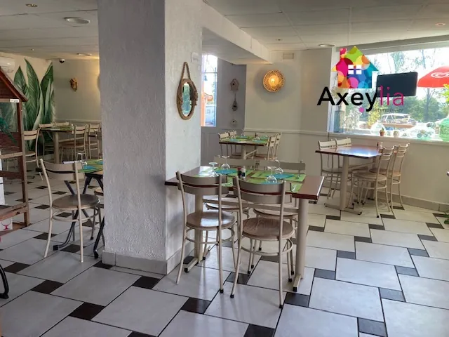 Fonds de commerce à vendre à Charlieu - Restaurant et Terrasse, idéal Emplacement 