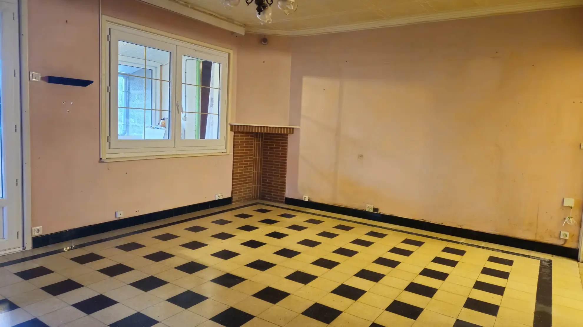 Maison à vendre à Beuvry - Semi-mitoyenne 1950 avec garage et jardin 