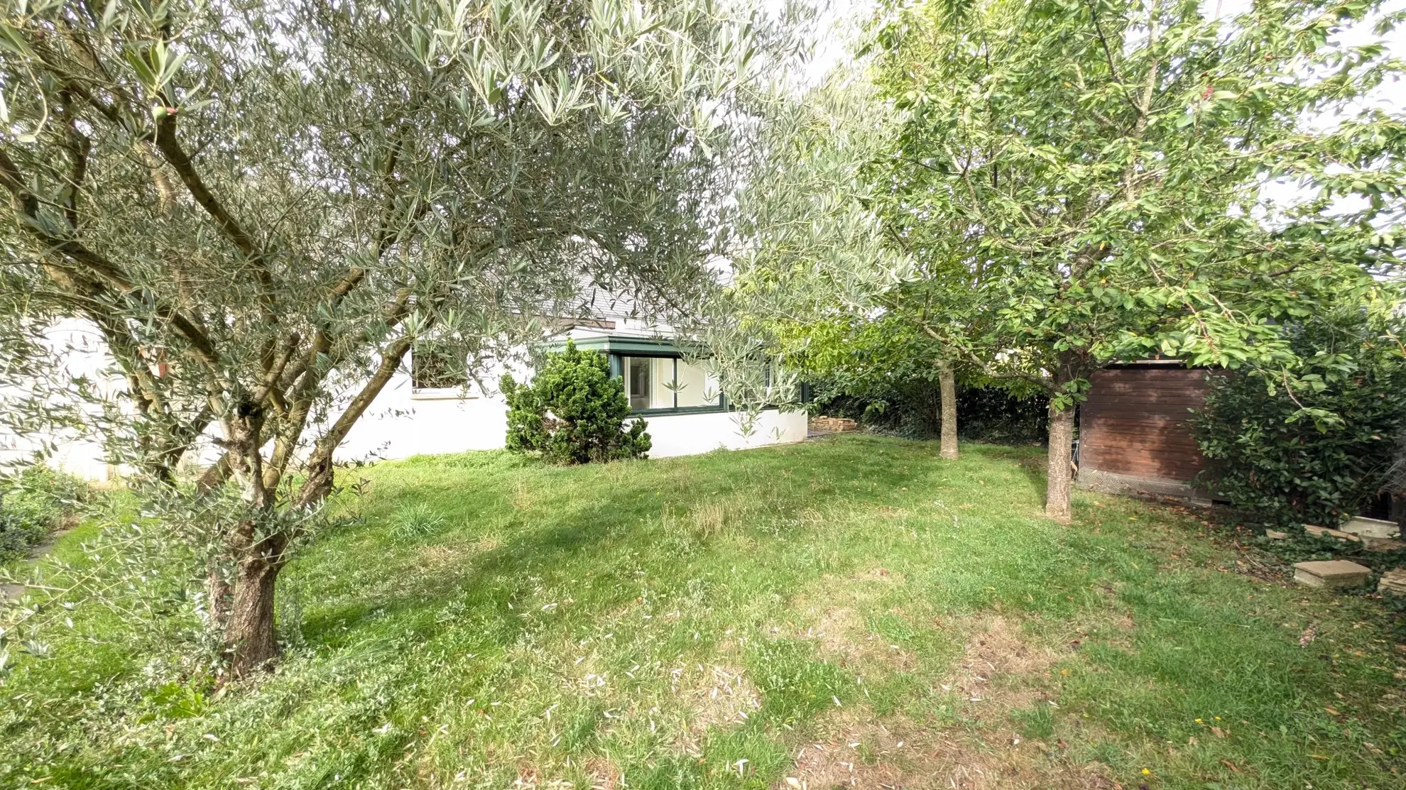 Maison de plain-pied à Janzé avec véranda et dépendances, secteur recherché 