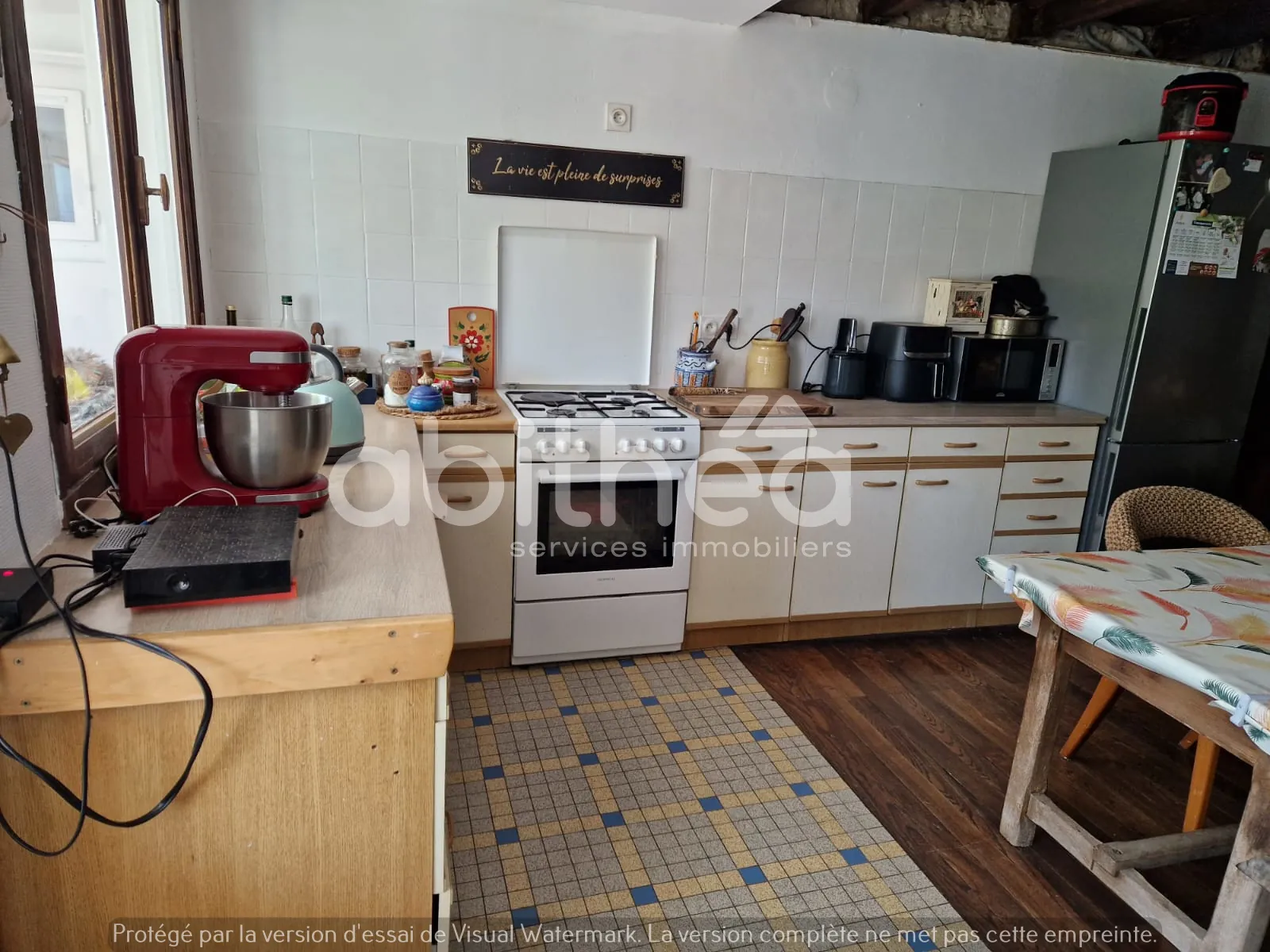 Longère en pierres avec dépendances sur 1000m² à MONS (16140) 