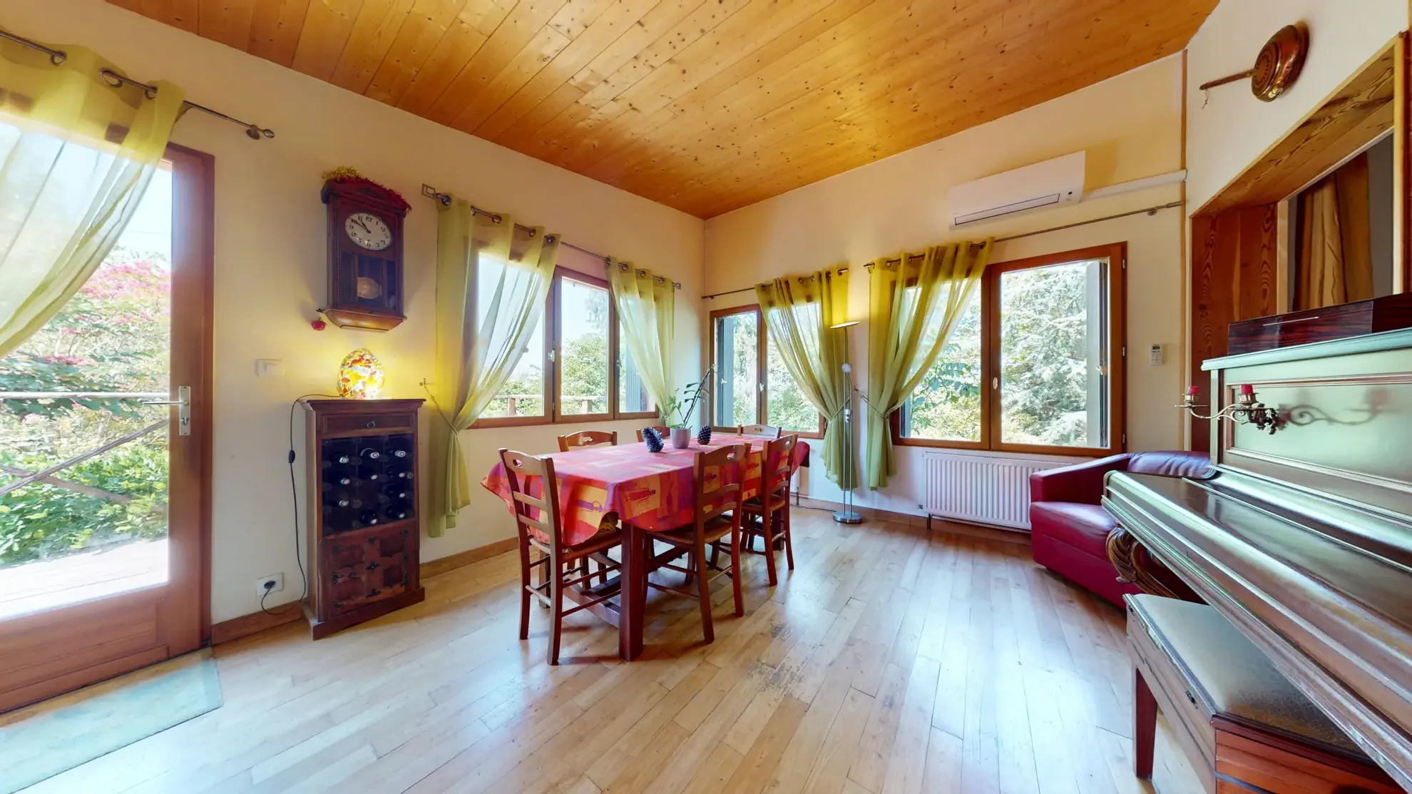 Maison T4 de 93 m² avec grand terrain à Saint-Michel, vue sur les coteaux 