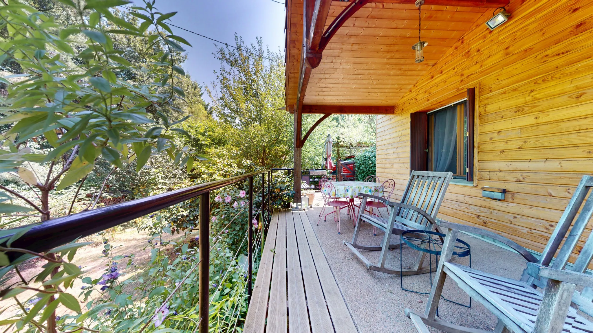 Maison T4 de 93 m² avec grand terrain à Saint-Michel, vue sur les coteaux