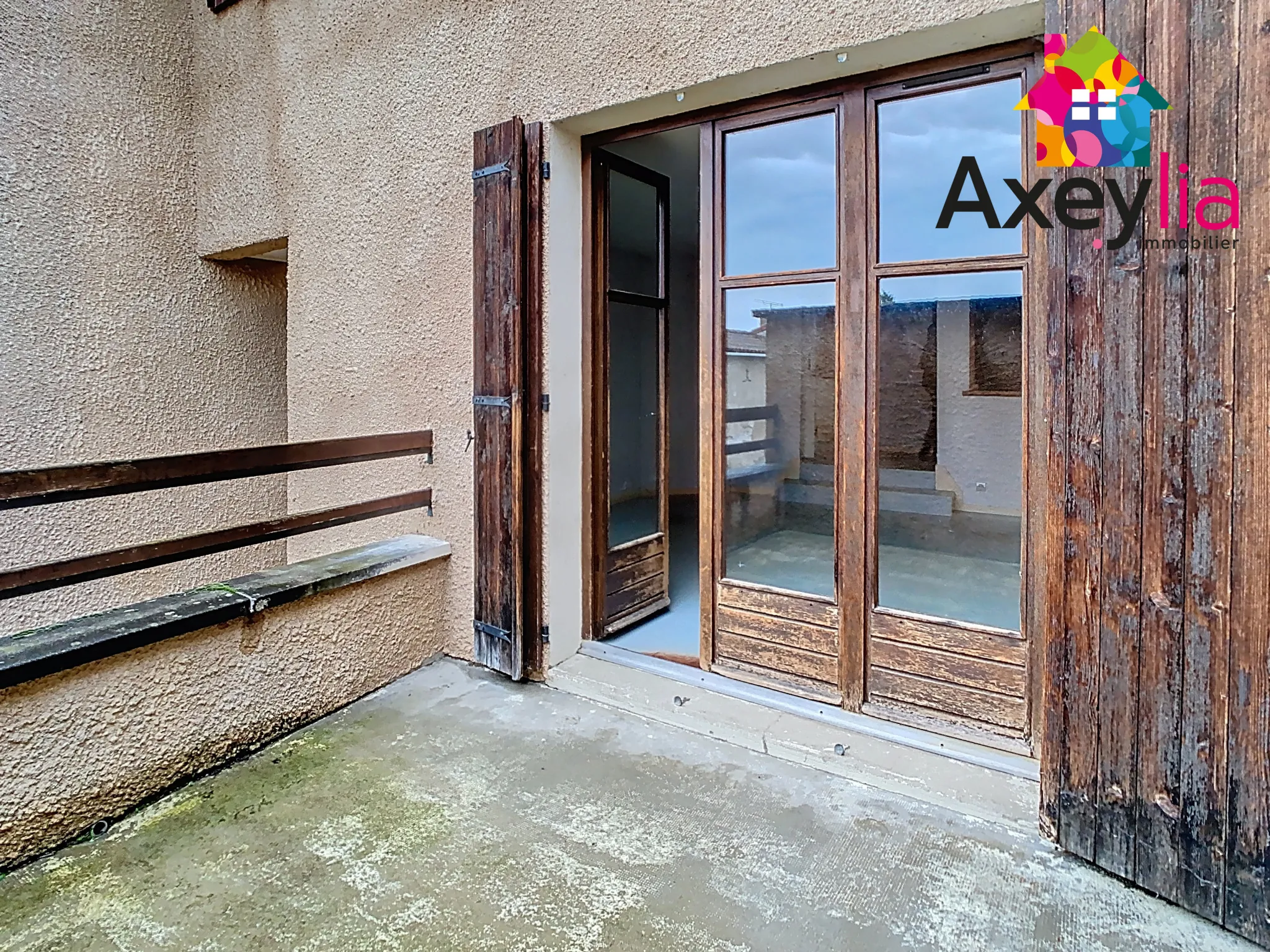 Maison de 150 m² avec jardin à Villerest, idéale pour résidence ou investissement 