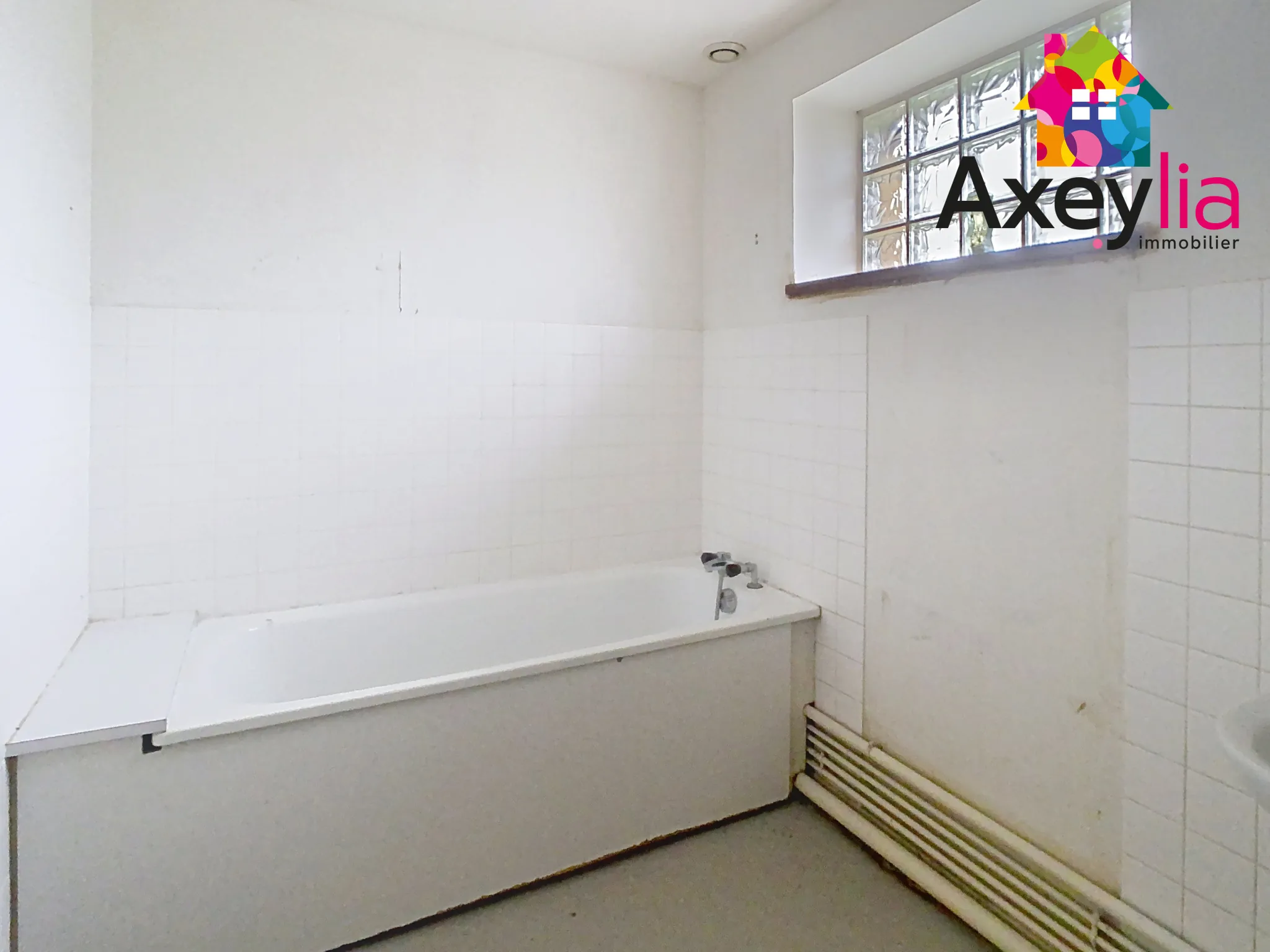 Maison de 150 m² avec jardin à Villerest, idéale pour résidence ou investissement 