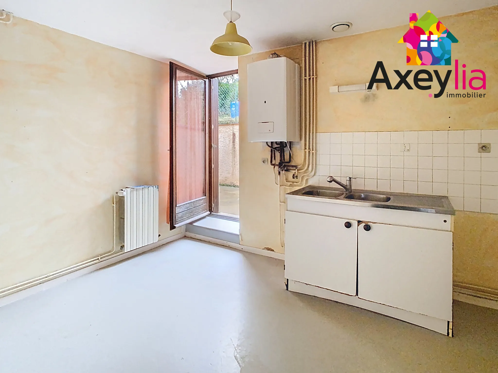 Maison de 150 m² avec jardin à Villerest, idéale pour résidence ou investissement 