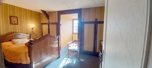 Maison spacieuse à vendre dans un quartier résidentiel de Gramat avec grand terrain de 1261 m² 